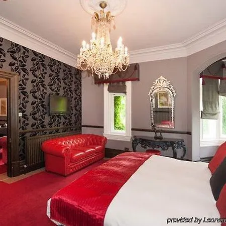 Balmoral Hotel 4*